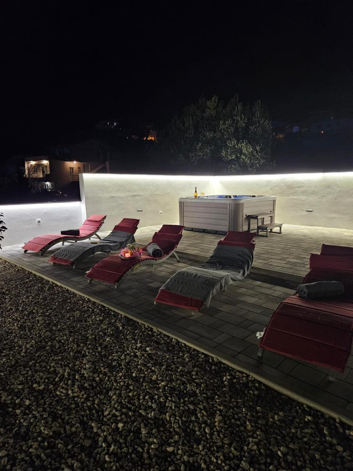 Apartman Koko With Private Jacuzzi Makarska Luaran gambar