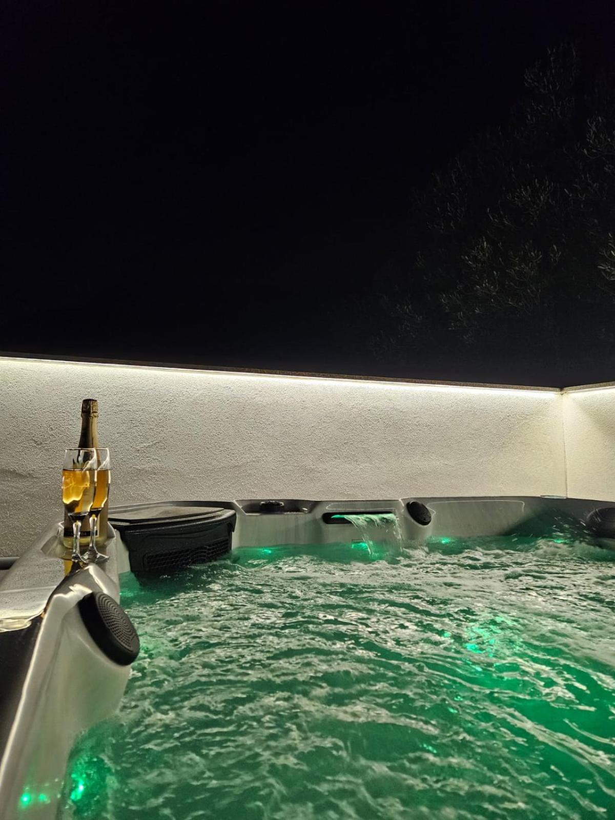 Apartman Koko With Private Jacuzzi Makarska Luaran gambar