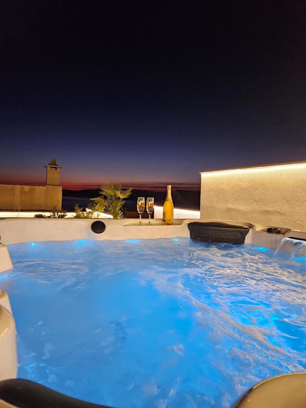 Apartman Koko With Private Jacuzzi Makarska Luaran gambar