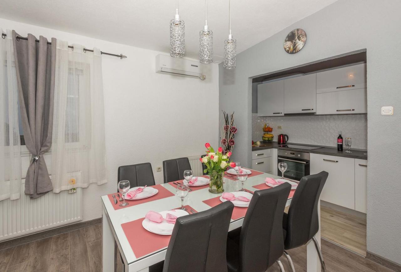 Apartman Koko With Private Jacuzzi Makarska Luaran gambar