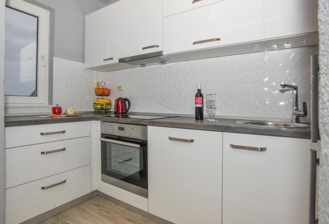 Apartman Koko With Private Jacuzzi Makarska Luaran gambar
